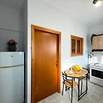 The Sunlit Retreat Apartament Kremastí