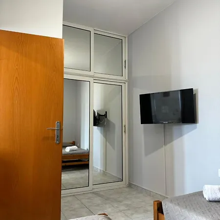 Apartment 9 Street