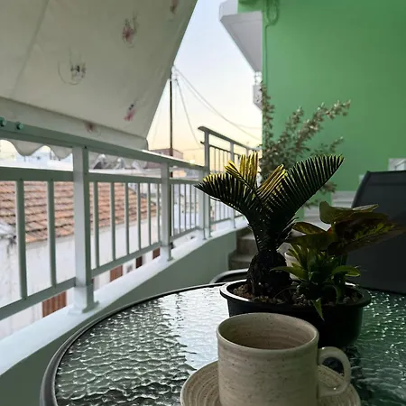 The Sunlit Retreat Апартаменты *