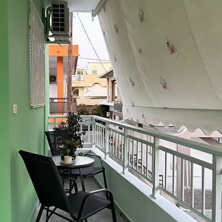 The Sunlit Retreat Апартаменты Кремасти