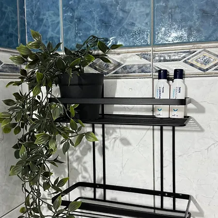 The Sunlit Retreat Апартаменты