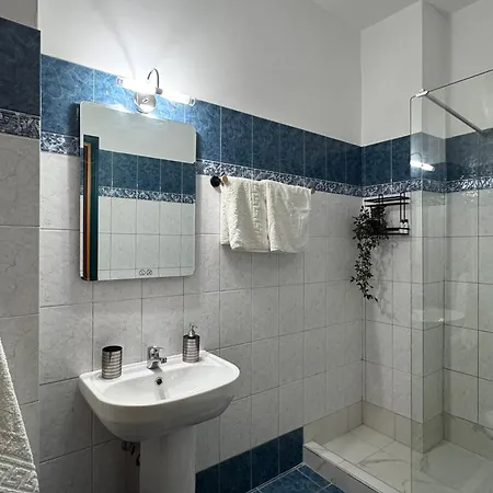 公寓 The Sunlit Retreat