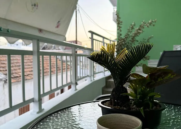 The Sunlit Retreat דירה *